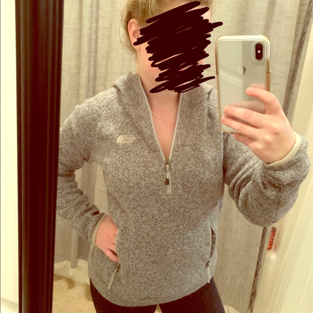 Northface pullover (half zip)